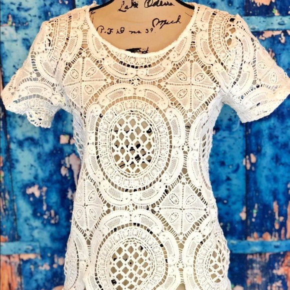 La Hearts Tops - LA Hearts boho white cutout top sz s festival lace